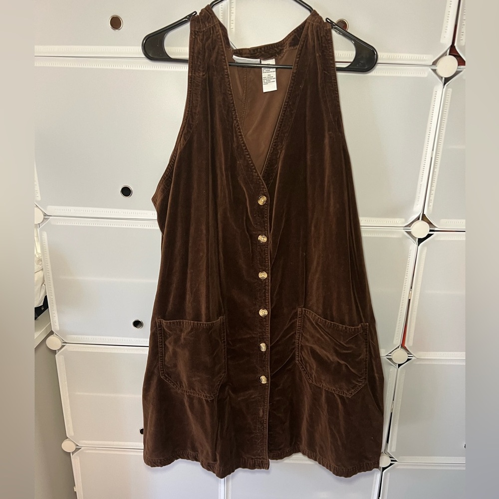 Brown dress